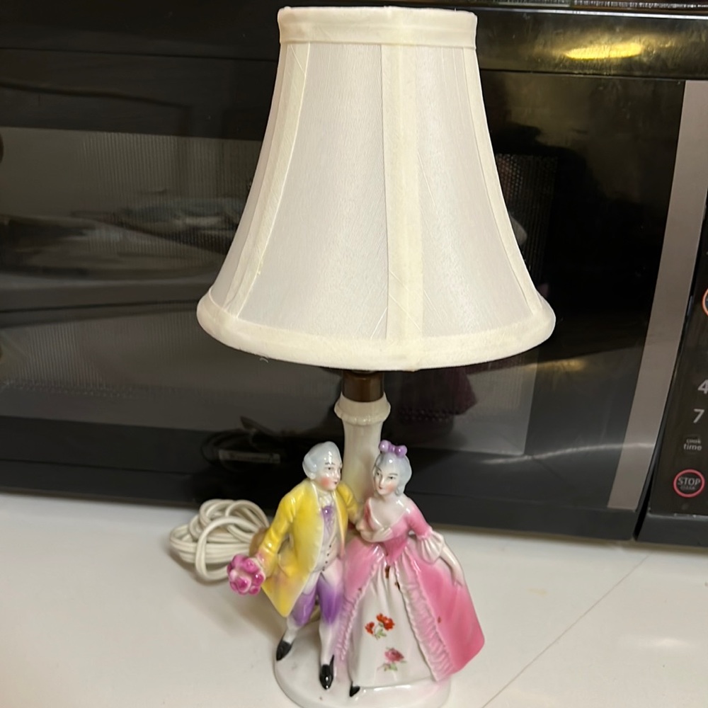 Very Vintage Estate Bavarian Victorian Lamp